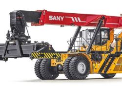 REACH STACKER